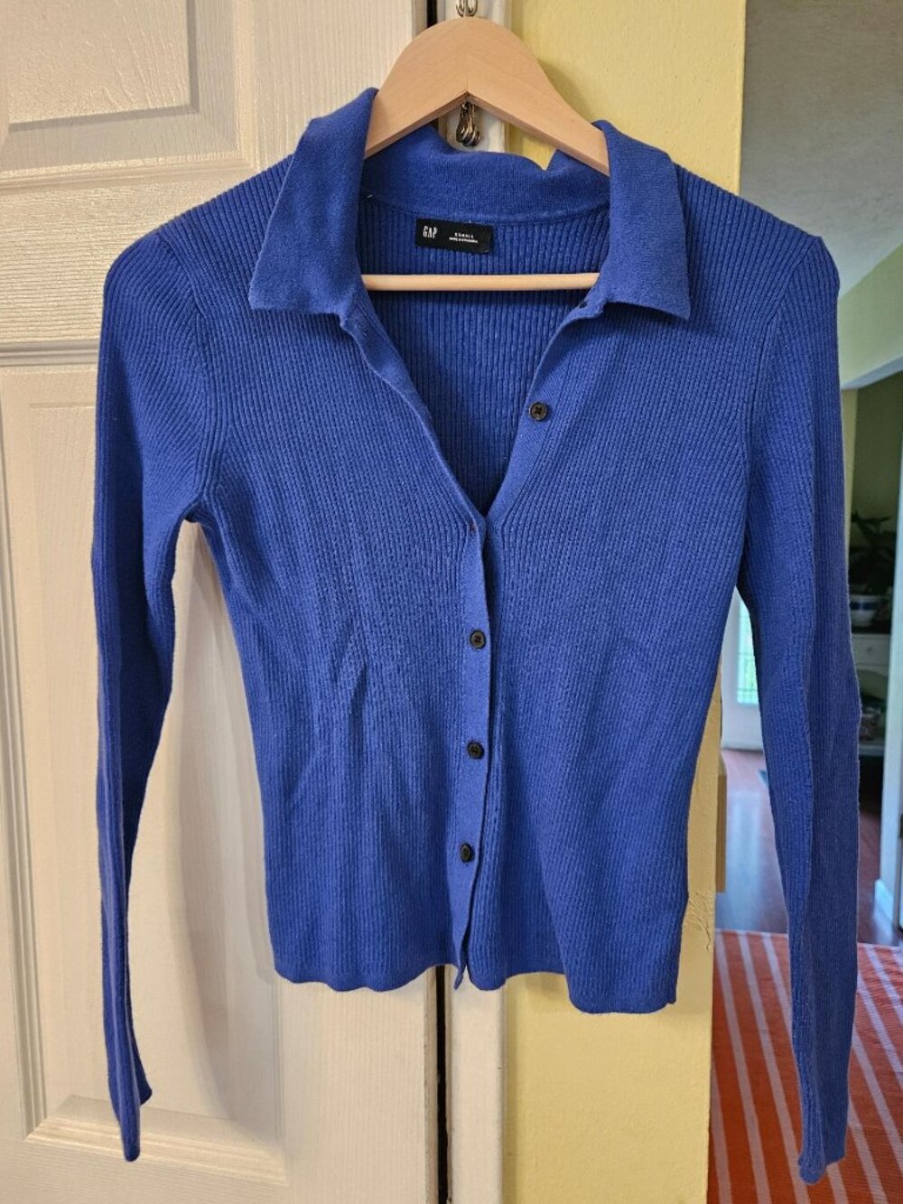 GAP royal blue women's collared snug-fit cardigan, XS